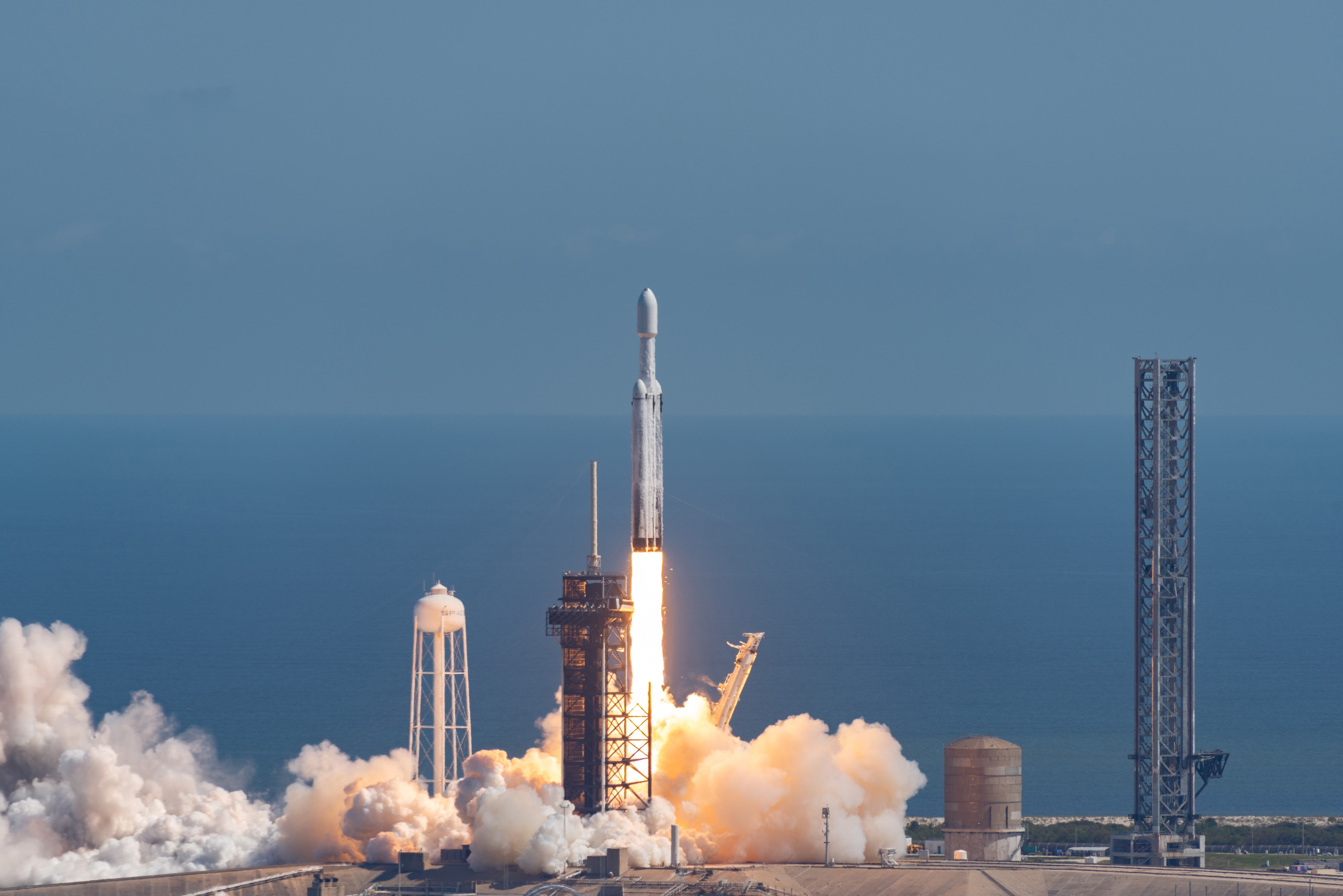 史上最大SpaceX掛牌倒數 穩懋亮...