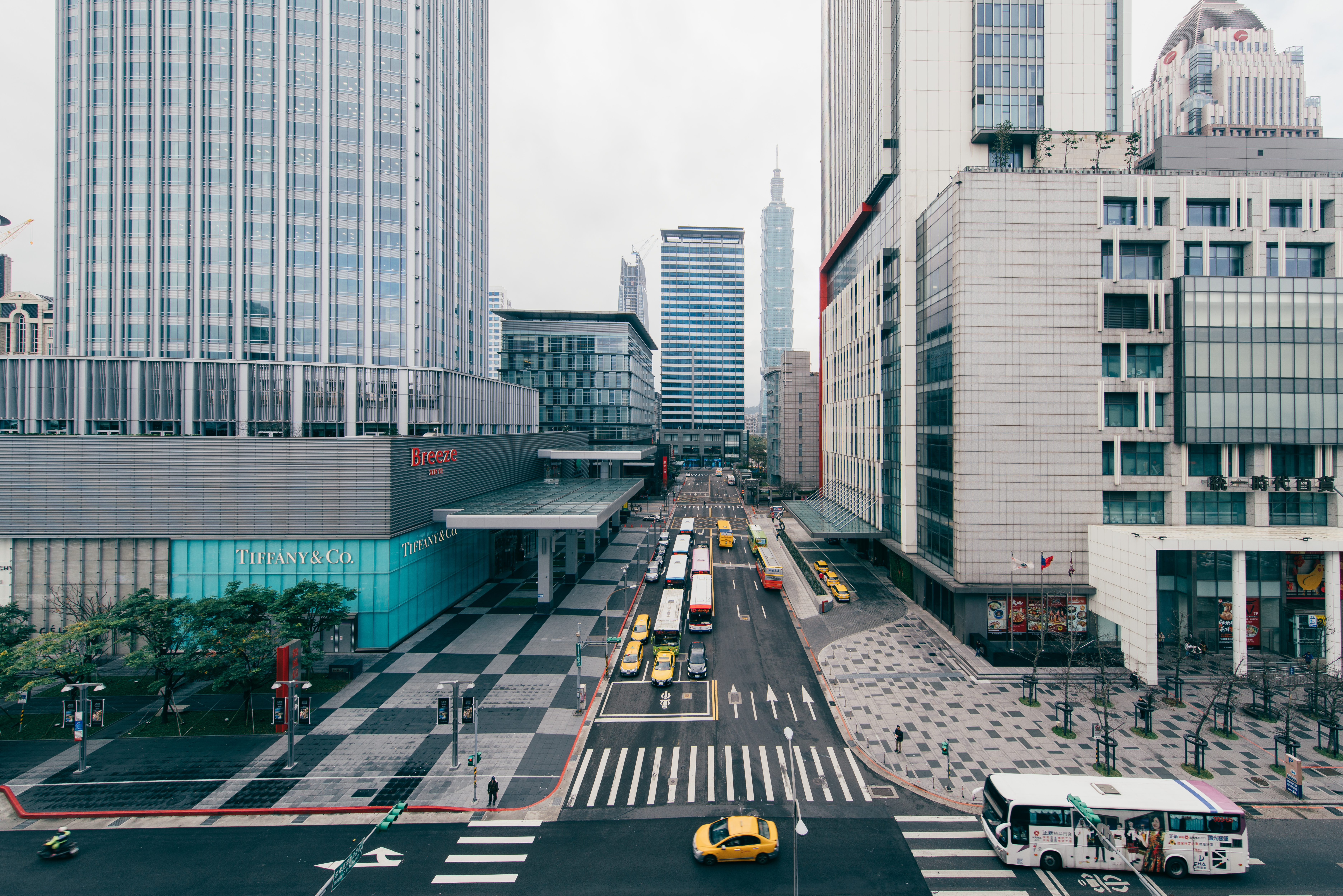 【2025上市薪情】5家平均1年少領破百萬元！員工均薪資衰退前十大 陽明也入列