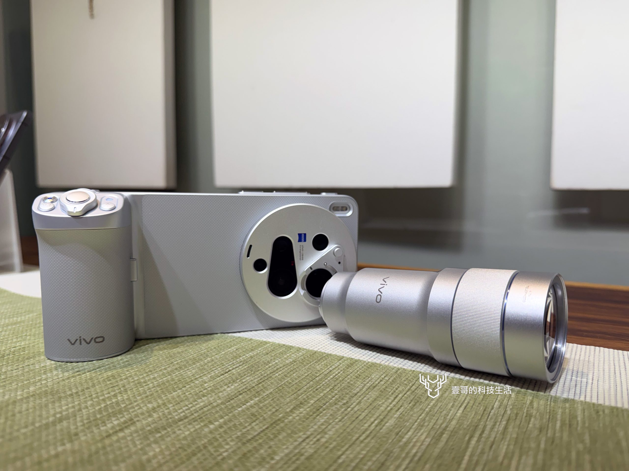 vivo X300 Ultra 雙2億畫素手機搶先實測｜官方確認將引進台灣