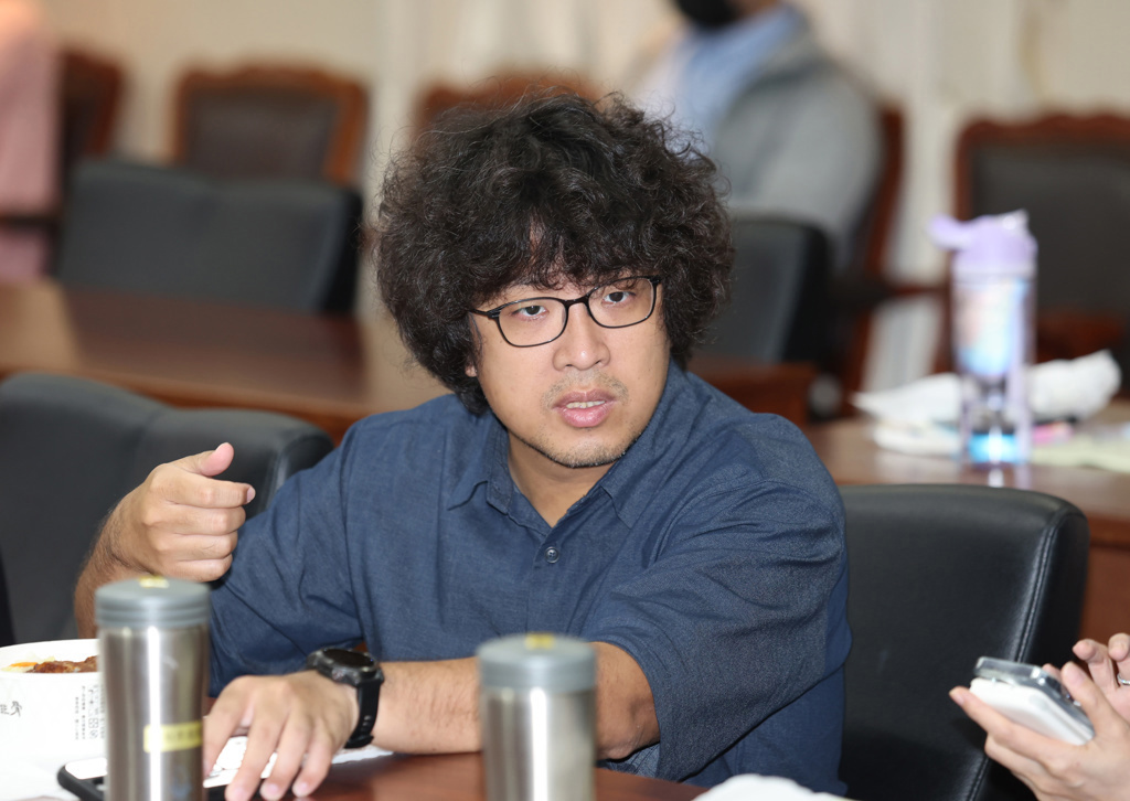 沈伯洋談大罷免大失敗 喊話青鳥「不要...
