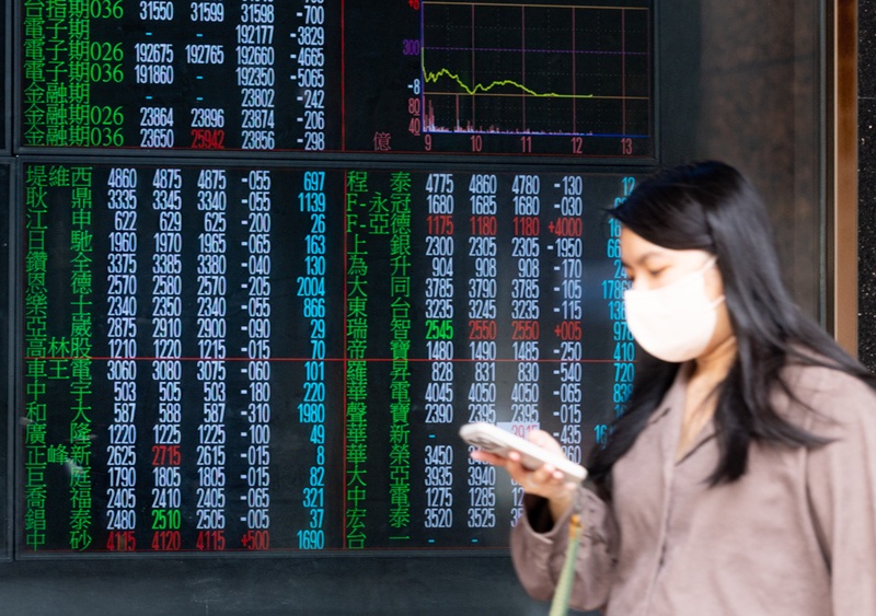 台股炸1.47兆新天量！富邦金「破百...