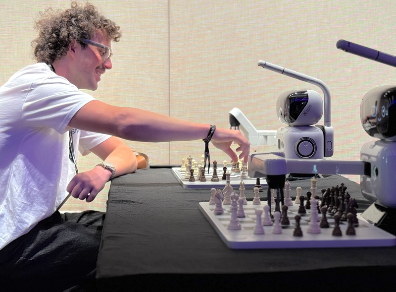 SuperAI新加坡登場 西洋棋機器...