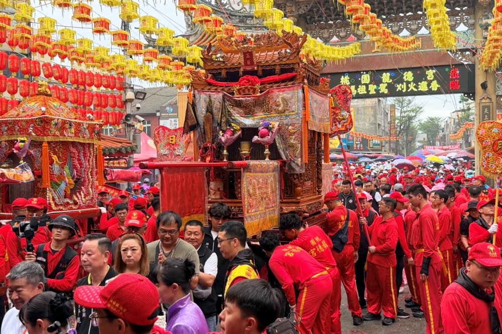 【有影】風雨無阻！桃園龍德宮四媽祖抵...