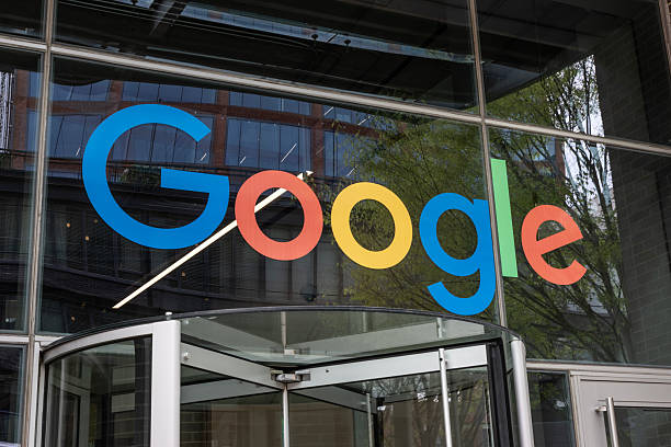 美指控 Google 員工用內部搜尋...