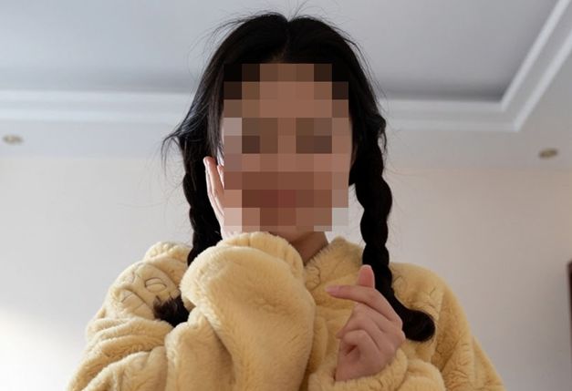 社死現場！網美媽「脫衣色色片」誤傳家長群　金主是同學爸