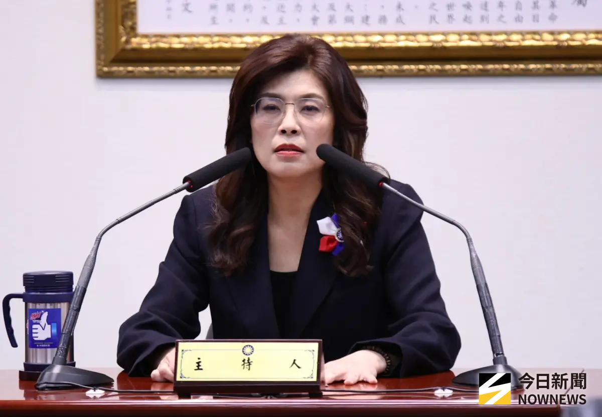 挑戰2028？作家喊話鄭麗文：擺平三顆太陽