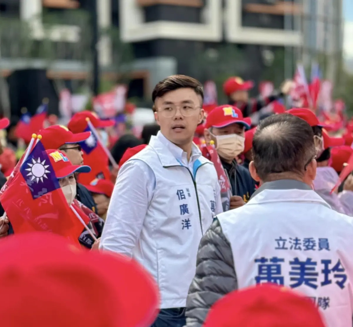 佀廣洋保母團瞎挺？他開罵：糟蹋台灣人...