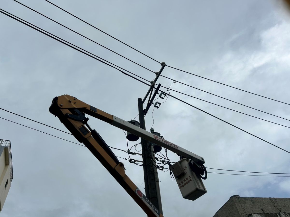 疑高壓電纜接頭故障　高雄4056戶大...