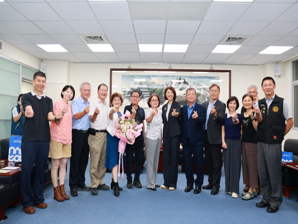 南投縣政府表揚6名退休人員　許淑華祝...
