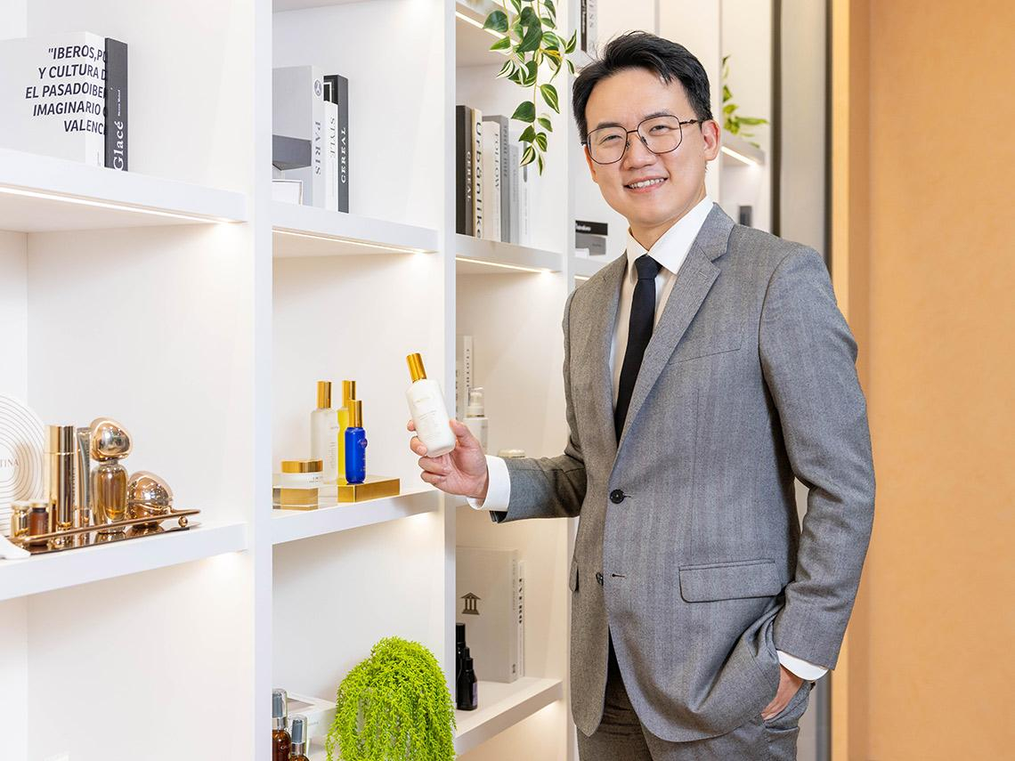 克麗緹娜2年狠關800家加盟店，挺過...
