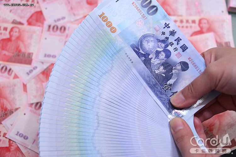 金融業前4月獲利翻倍　狂賺5890億...