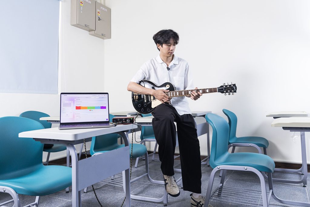 海大學生梁祐嘉奪蘋果獎 研發吉他Ap...