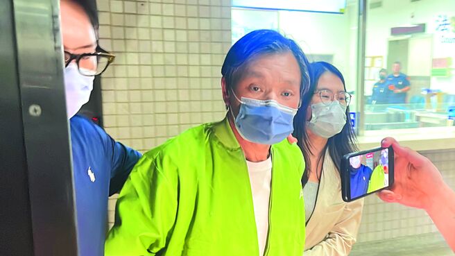 前台東縣長吳俊立 炒股遭訴