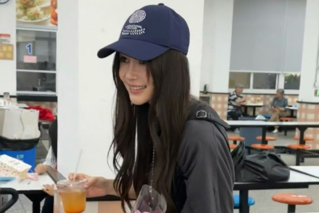 Angelababy陪小海綿逛義賣會被捕獲！網驚：根本女大生