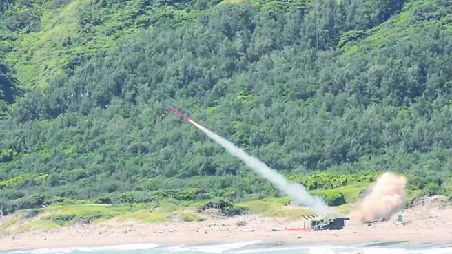 屏東 九鵬操演 神弓神鷹實彈射擊