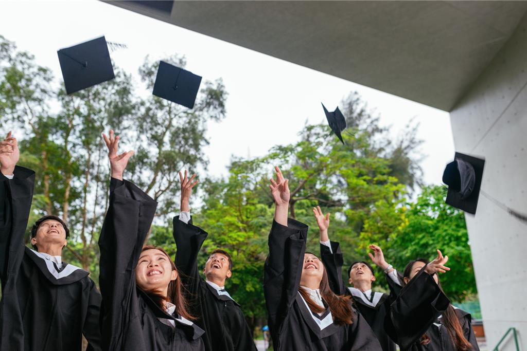 職涯起步 安聯人壽：三步驟替新鮮人打...