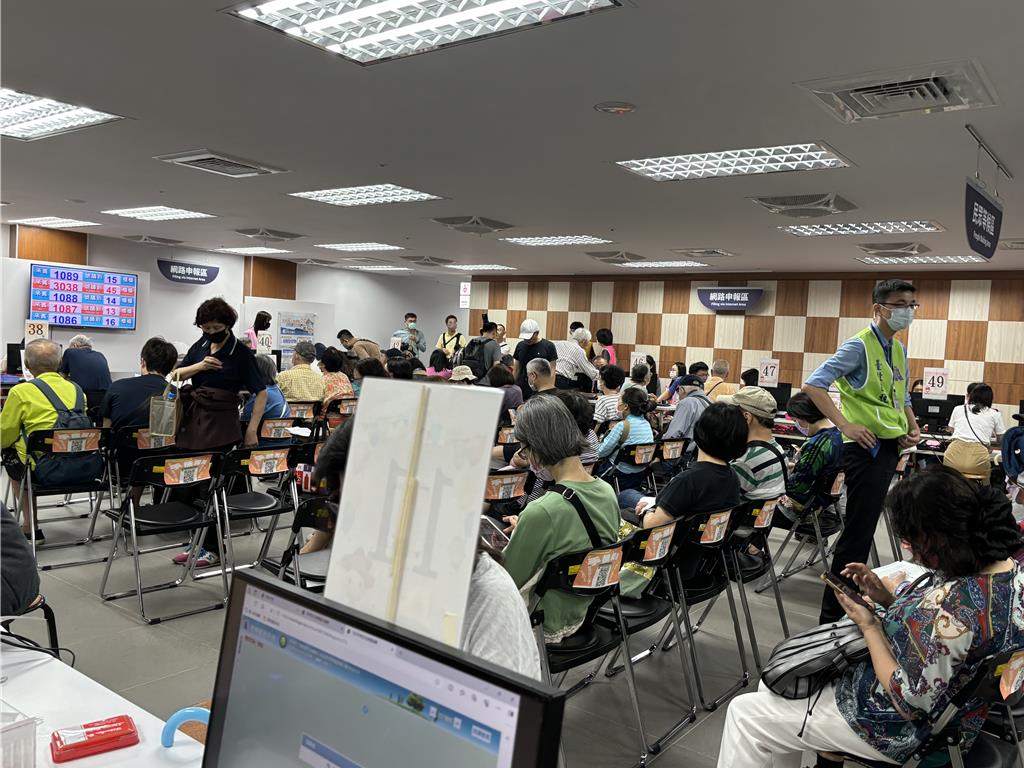 隱匿在國外高價賣名畫 獲利慘遭國稅局...
