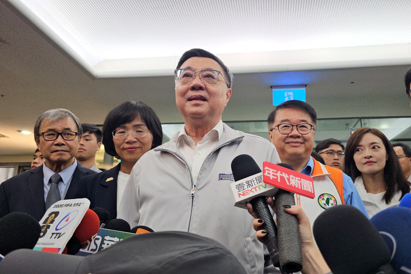 卓榮泰受訪談立法院延會 (圖)