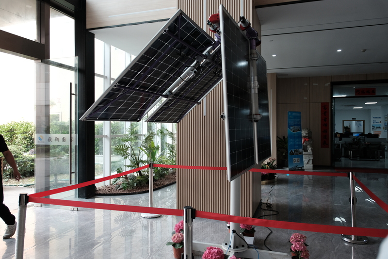 上海民企研發智慧折疊追光發電系統 (...