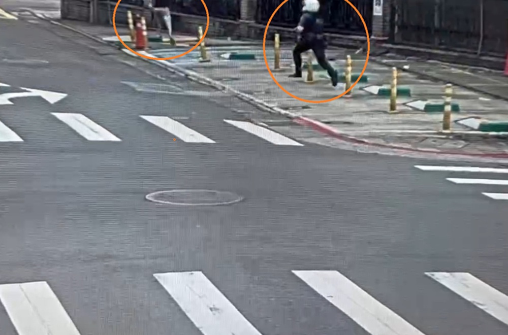 街頭狂奔　失聯移工心虛棄車竄巷弄警猛...