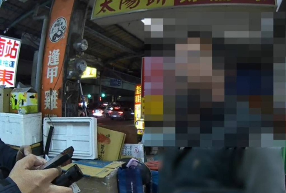 影帝級通緝犯企圖演過關　公車站前違停...