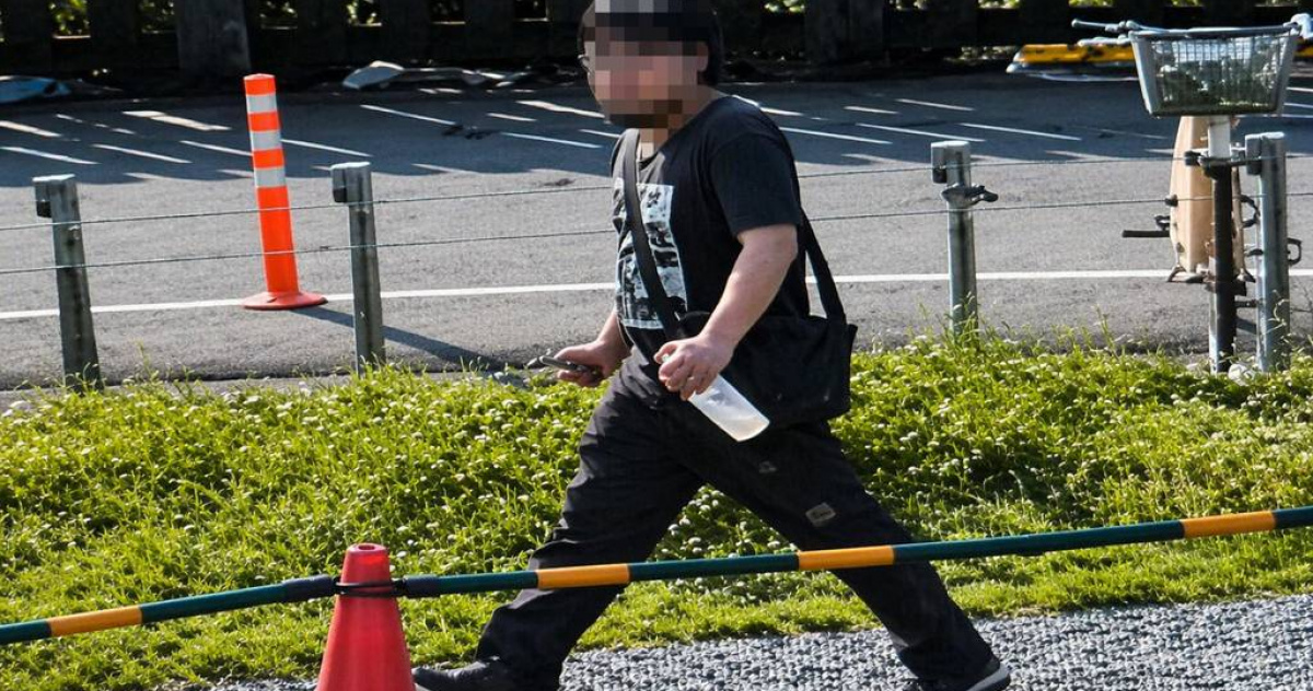 猴硐貓村多喵遭虐！惡男持辣椒水「對貓臉狂噴」　落網辯：心情不好