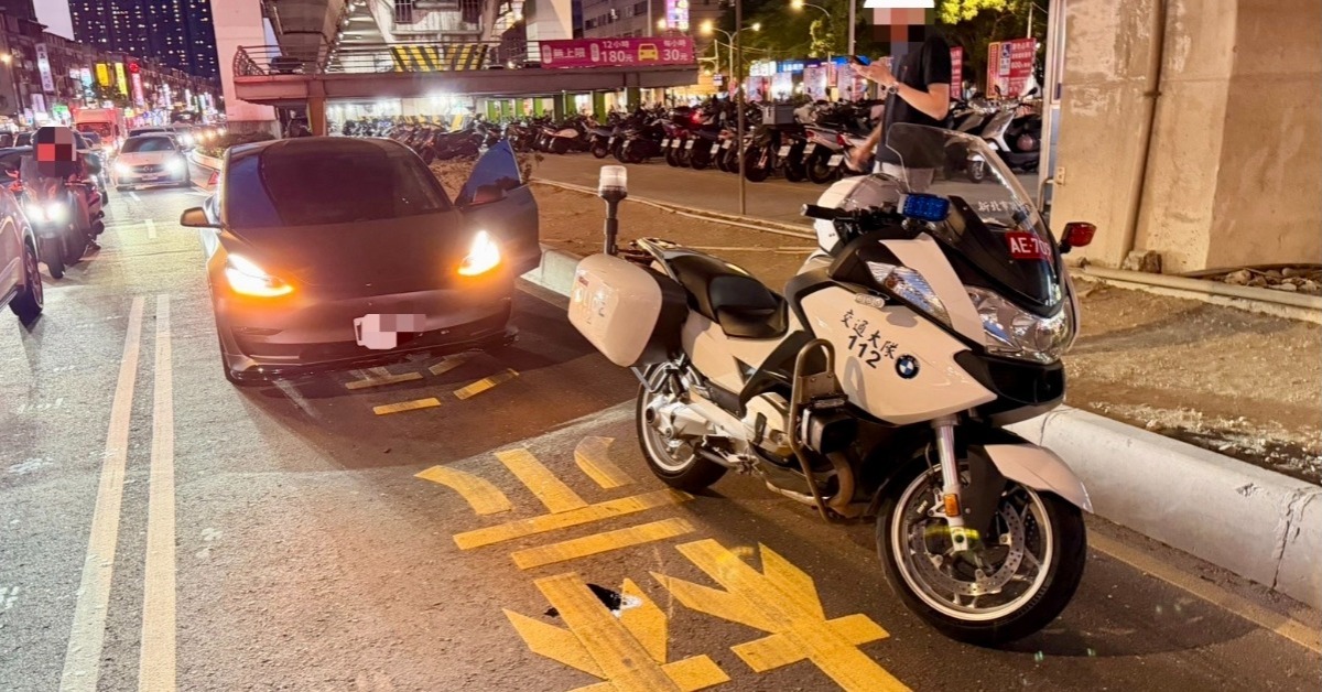 特斯拉撞警用重機！ 自稱駕駛PO文：...