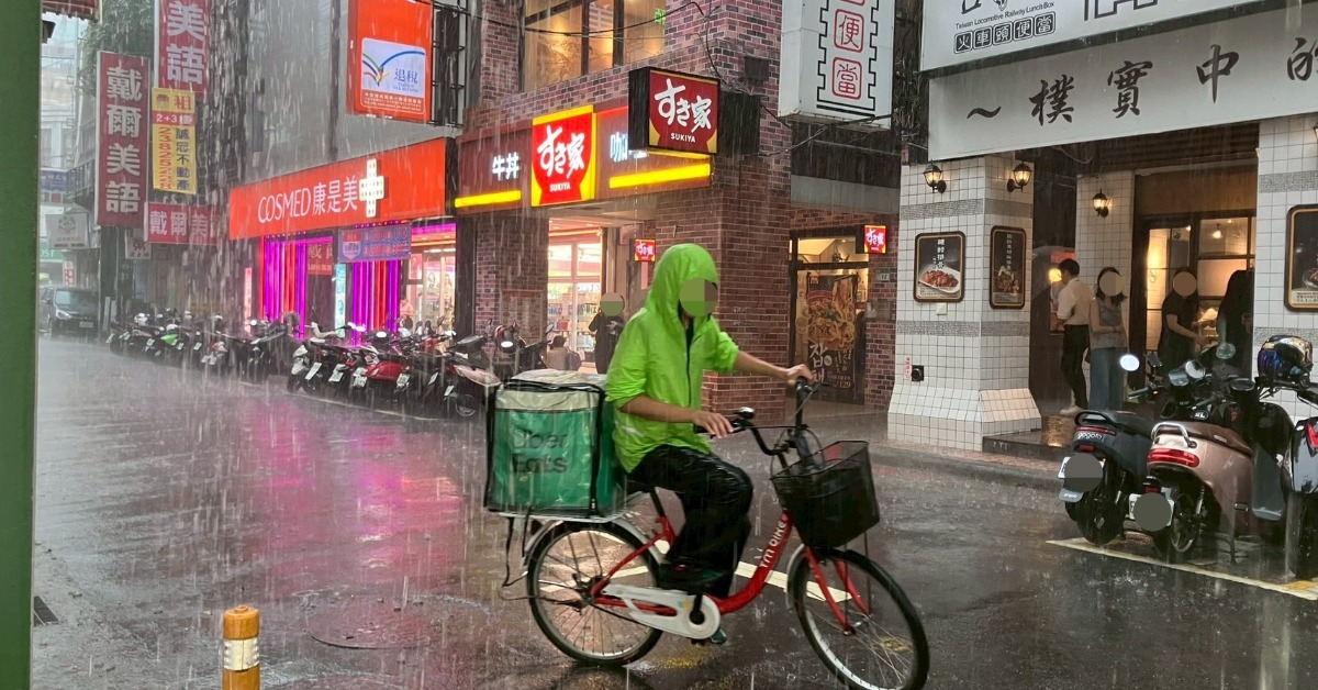 豪、大雨狂炸「明後天會更猛」 全台紫...