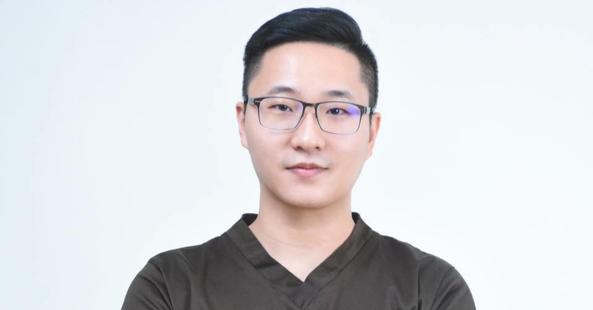 牙醫張元瀚驟逝！遺孀悲痛接手診所改名 告別式時間曝
