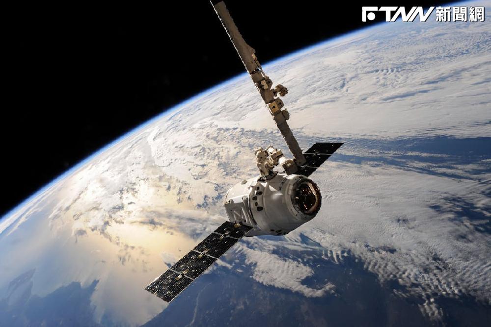 低軌衛星墜落！穩懋、乙盛-KY慘吞跌停　「連接器廠」目標價戰143元攜手2檔同飆半根