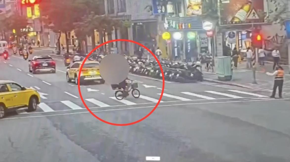 北市慣竊路邊偷單車全都錄　警靠電眼循...