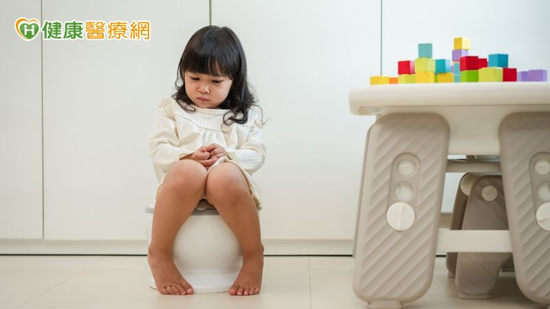 2歲童長期浣腸排便　醫：排便痛、憋便...