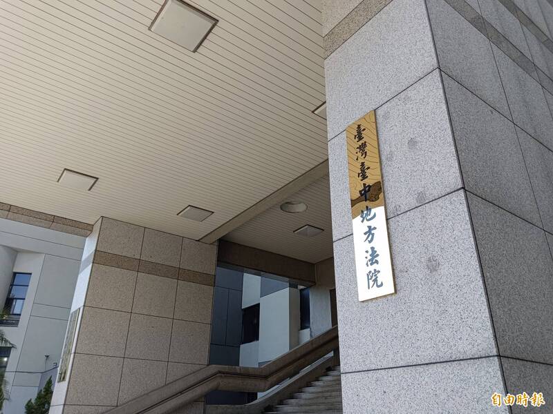 救護車載病患返家 闖紅燈撞死騎士司機...