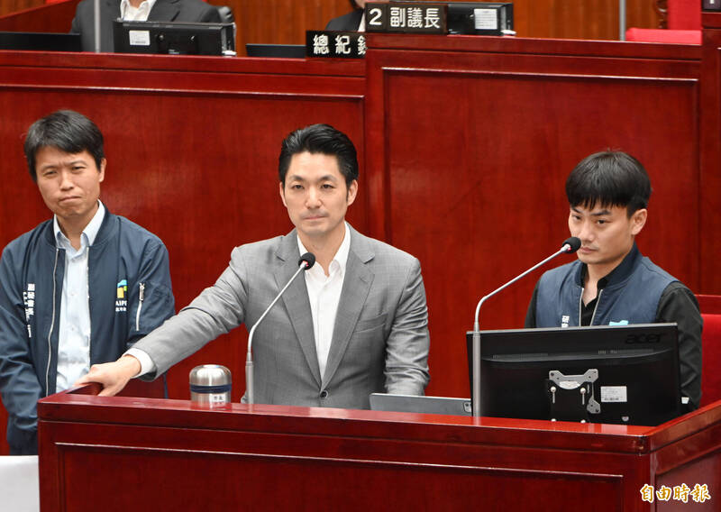為無菸城市政策爆口角！殷瑋狂搶答 何...