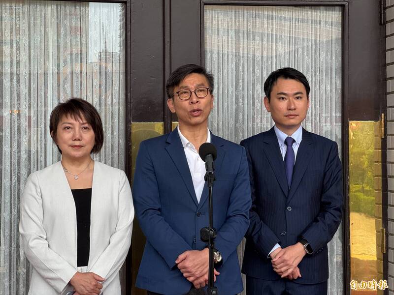 藍白聯手封殺無人機專法 鍾佳濱：盧秀...