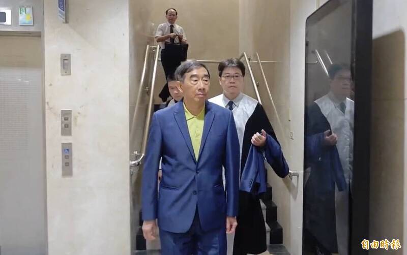 長榮張國華涉內線1.2億天價交保 張...