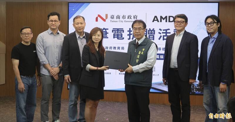 蘇姿丰心繫故鄉 AMD捐31台AI筆電 台南AI創學中心受惠