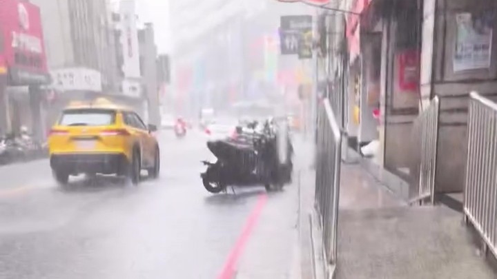 午後雷聲作響雨勢猛！北部多區淹水　火...