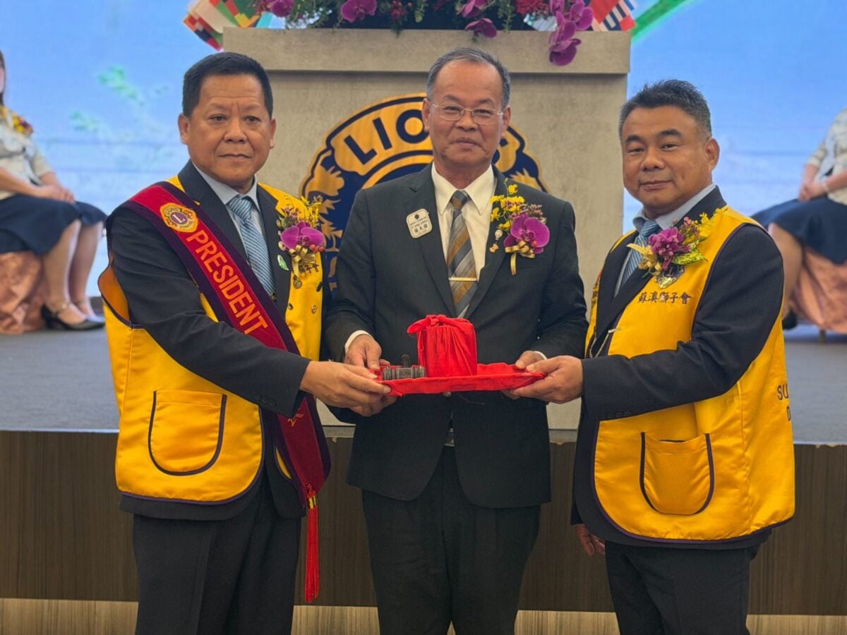 蘇澳獅子會長潘炎明社會服務績效卓著　光榮交棒新會長黃啓楨