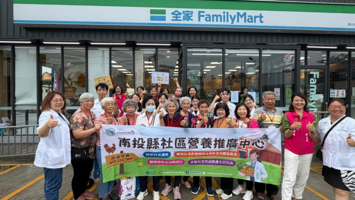 社區營養師前進超商　實地引導民眾健康買
