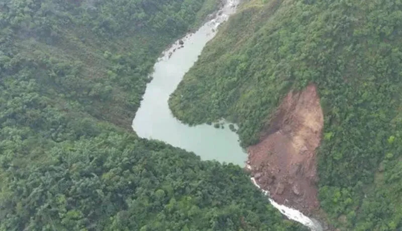 南投加走寮溪驚現10萬噸堰塞湖　水保署急勘：勿近河道
