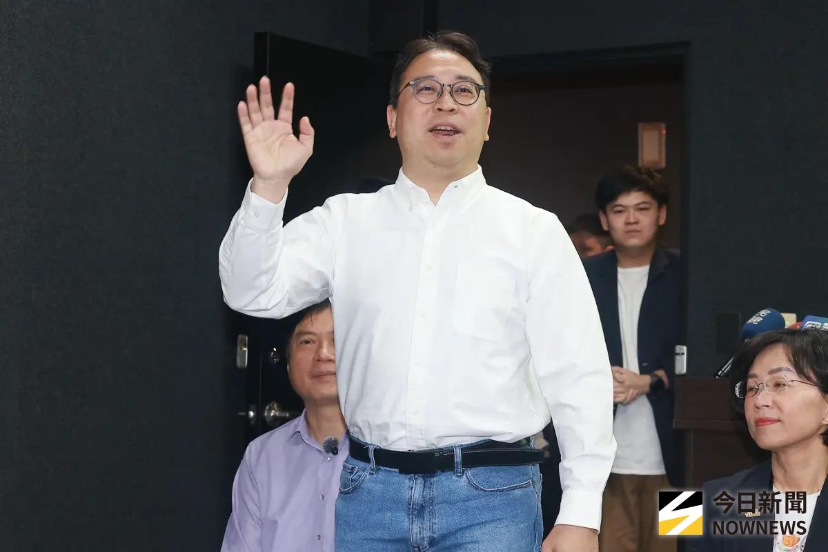 桃市府早公布問題油名單！轟黃世杰一路...
