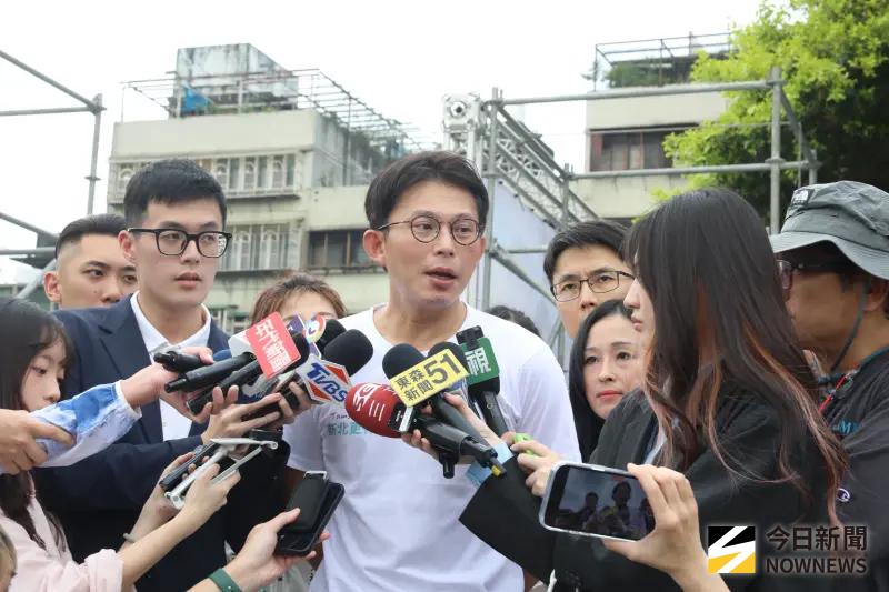 李貞秀駁「要錢才辭職」！黃國昌：別再...