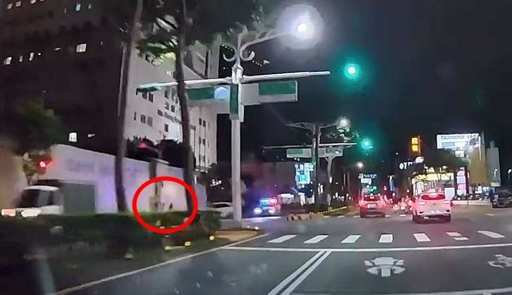 撞擊畫面曝光！桃園警抓毒犯釀重大車禍...