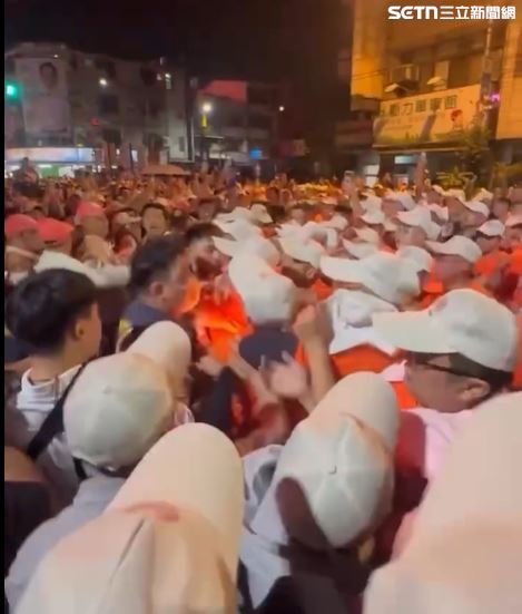 快訊／大甲媽鑾轎遲到5小時！彰化民生地下道前開打「多警遭毆流鼻血」