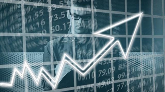 訂單排到明年！「這企業」營收暴增182％　毛利率破53%改寫歷史紀錄