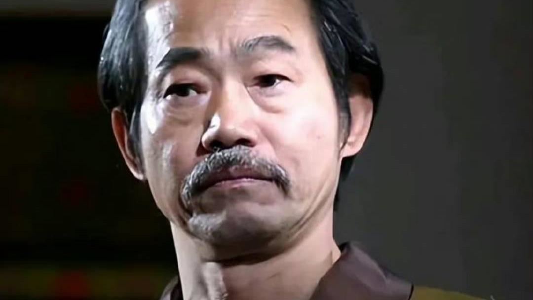 成龍私下真面目曝光？元華曝成龍真實性...