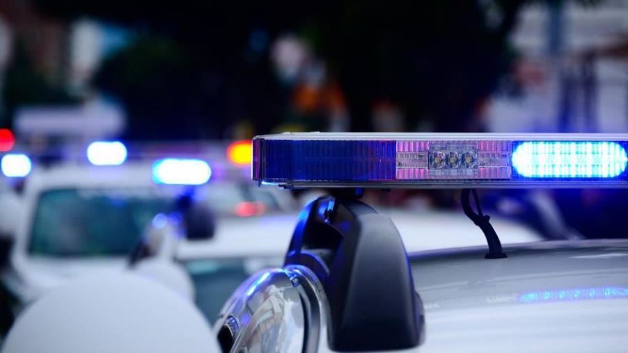 把人當猴耍？5小時內報案8次「警察來了」卻說不用…白目男勸不聽下場曝
