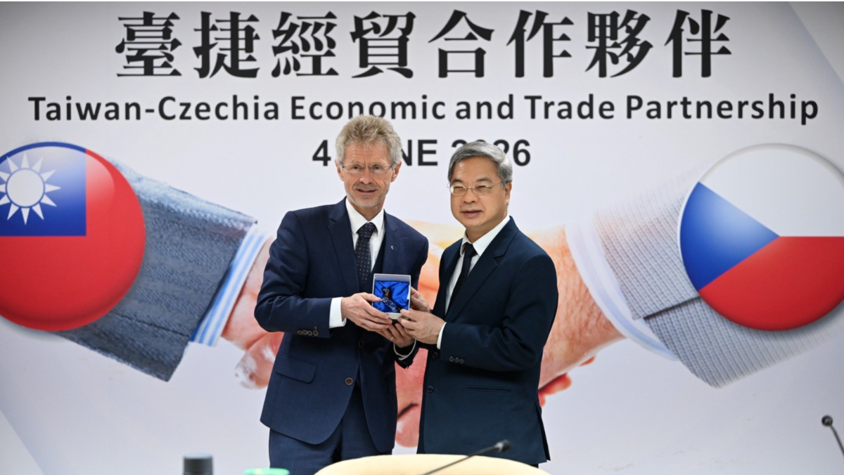 龔明鑫接見捷克參議長韋德齊 國發會宣...