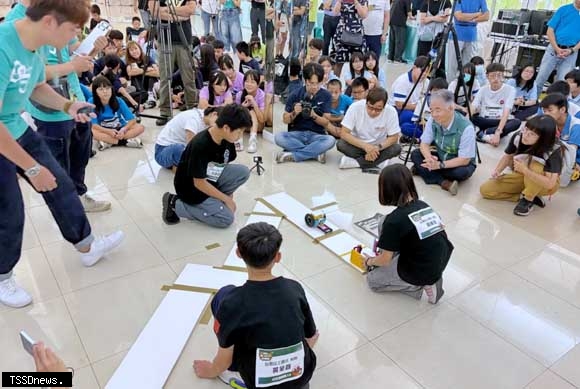 南市教育局攜手關懷台灣文教基金會推機...